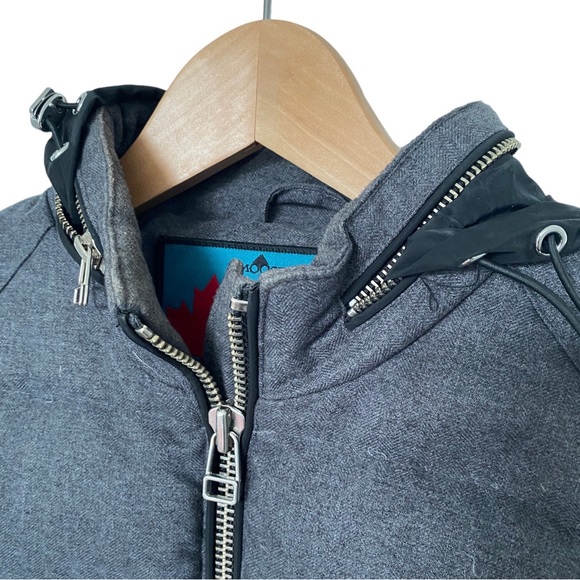 🚨LAST CALL/PRICE🚨Moose knuckles puffer - Picture 4 of 10